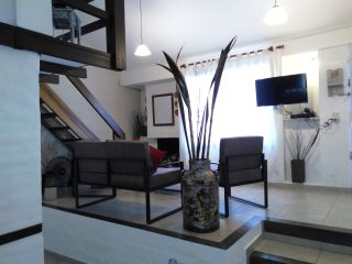 SEMANA SANTA SIERRAS DE CORDOBA-CHALET C/PILETA vista al lago