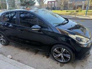 Vendo Peugeot 208 GT. 1.6 THP. Año 2018.