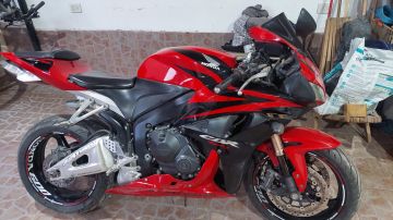 VENDO HONDA CBR 600 RR 2011 TITULAR 36.000KM