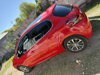 Peugeot 208 Feline
