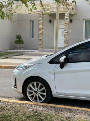 VENDO FORD FIESTA