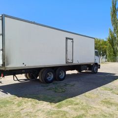CAMION MERCEDES BENZ 1720 CON CAJA TERMICA DE 9.2 METROS