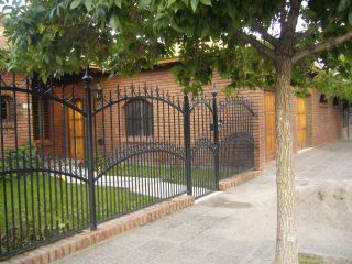 Casa importante de 300m2 cubiertos y gran piscina
