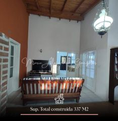 INMOBILIARIA VENDE  2 PROPIEDADES= HERMOSA CASA + 1 DPTO. EN UN TERRENO DE 2.914 MTS.² EN GENERAL ROCA PROVINCIA DE RIO NEGRO. 160.0000 DOLARES. SE ESCUCHAN PROPUESTAS DE PERMUTAS.