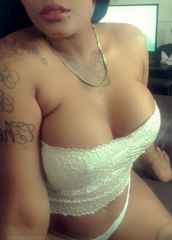 Conchita de bebe  bombom ninfomana tetona y conchita extrecha despiladita y suavecita hacemos el 69