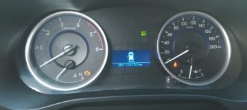 TOYOTA HILUX 4X2
