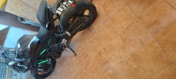 Particular titular vende kawasaki Z 650