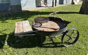 Asador Parrilla con Ruedas