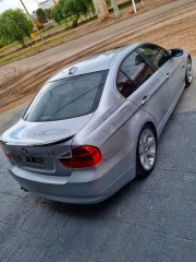 BMW 330i 2006 VENDO-PERMUTO