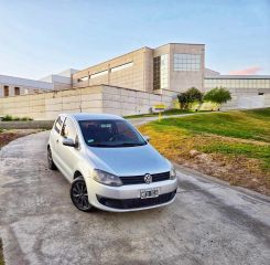 VENDO / PERMUTO / FINANCIO VOLKSWAGEN FOX 2013