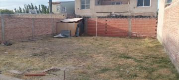 Fernández oro, casa 1 dormítorio a terminar . Con patio y jardín u$s 55.000, 2994571914