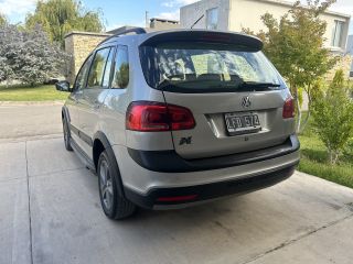 Volkswagen Suran Cross Highline