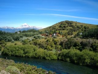 CABAÑAS EN VENTA Y UN GALPÓN - LAGO HUECHULAFQUEN