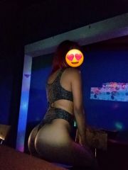 Angy tu flaquita golosas con una rica conchita bien apretadita