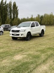 VENDO / PERMUTO TOYOTA HILUX 3.0 AÑO 2014