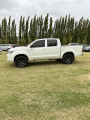 VENDO / PERMUTO TOYOTA HILUX 3.0 AÑO 2014