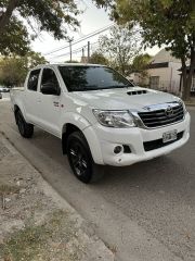 VENDO / PERMUTO TOYOTA HILUX 3.0 AÑO 2014