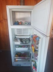 VENDO HELADERA  DUAL A GAS Y ELECTRICIDAD CON FREEZER.