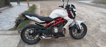 Benelli tnt 300