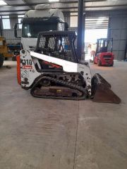 BOBCAT S130 ORUGA CON RETROECAVADORA Y BALDE