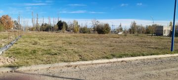 Vendo terreno zona residencial.  Gral Roca.