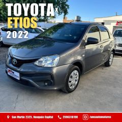 AMS AUTOMTORES VENDE TOYOTA ETIOS 4P 2022