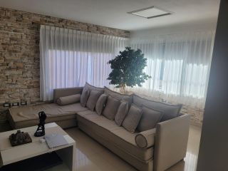 CASA EN VENTA 3 DORMITORIOS - PLOTTIER