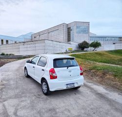 VENDO / PERMUTO / FINANCIO TOYOTA ETIOS 2023 5P