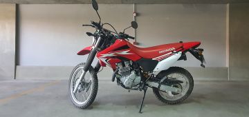 Honda Tornado 250cc / 2023 / 2.000km / Como nueva.