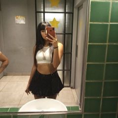 Hola amores doy servicio completo y hago trios