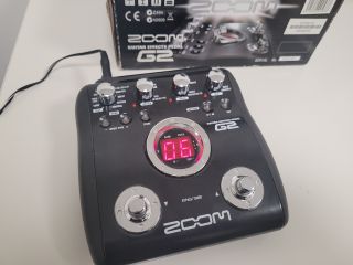 PEDALERA MULTI EFECTOS DE GUITARRA  ZOOM G2