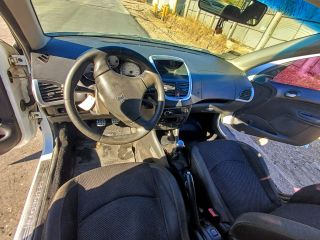 VENDO Peugeot 207 compact 1.6 Full