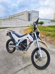 VENDO / PERMUTO / FINANCIO CORVEN TRIAX 250cc 2018