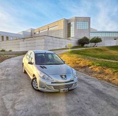 VENDO / PERMUTO / FINANCIO PEUGEOT 207 2011