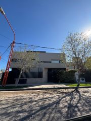 En Venta Dúplex de Diseño - Terminaciones de Primera / B° Los Tordos - Cipolletti / 3 dorm / Apto Crédito.