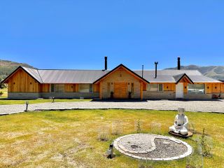 Casa En Venta San Martin De Los Andes / B° Peñon Del Lolog / 3 Dorm / 203m2 Cub / Apto Credito