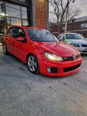 Volkswagen Golf GTI 2.0TSI