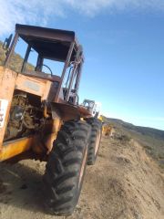 TRACTOR ZANELLO ART 4X4 Y PALA TANDEM. TODO