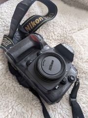Vendo Cámara Reflex Digital SRL NIKON D200 COMO NUEVA