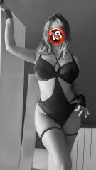 Emma tetona  exuberante.