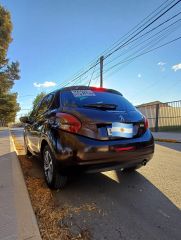 Vendo Peugeot 208 Feline 2017