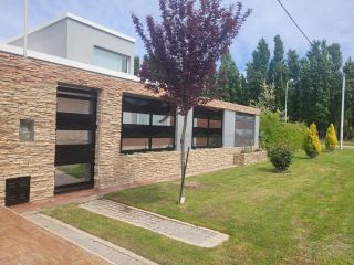 casa de 3 dormitorios y 7 hambientes