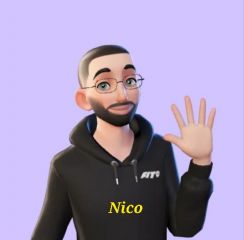 Nico....boca juguetona