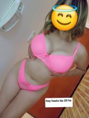 Tetóna hermosa por pocos días.