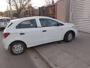 Vendo Onix Joy 2018