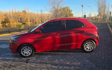 se vende Ford Ka modelo S 2017