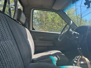 DUEÑO VENDE NISSAN CAJA SIMPLE 4X4 3.2 CON AIRE