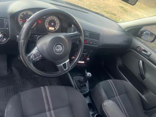 Titular vende Volkswagen bora 2.0 2013
