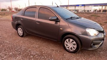 TOYOTA ETIOS X 2022 58.000 KM