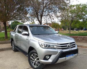 Toyota Hilux 2.8 SRX tope de gama